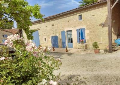 &#8364;319140 - Attractive 4 Bedroom Stone House With Separate Gite And Swimming Pool Near Mansle