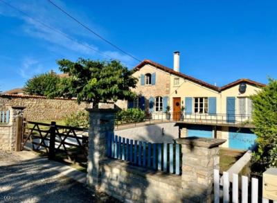 &#8364;234000 - Beautifully Renovated Former Convent, With Stunning Views