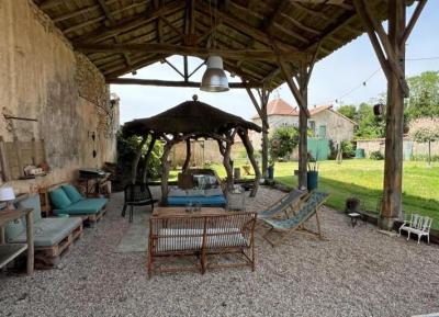 &#8364;349950 - Gorgeous Farmhouse With Beautiful Living Space And Walled Garden