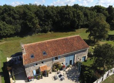 &#8364;234000 - Beautiful Old Detached Stone Property With Barn And Mature Gardens