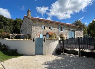 &#8364;234000 - Beautiful Old Detached Stone Property With Barn And Mature Gardens