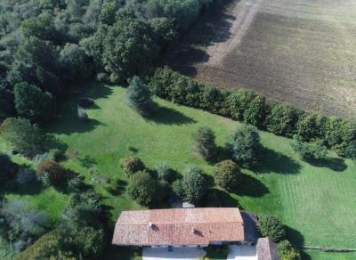 &#8364;271275 - Superb 17th Century \"gentilhommiere\" House With Over 4 Acres Of Land