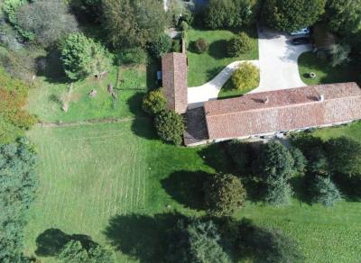 &#8364;271275 - Superb 17th Century \"gentilhommiere\" House With Over 4 Acres Of Land