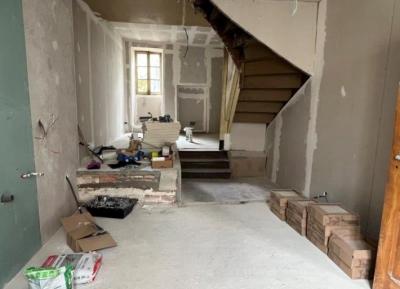 &#8364;55000 - House To Finish Renovating