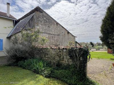 &#8364;297850 - Farmhouse With 4 Bedrooms, Outbuildings, 3 Acres And Swimming Pool