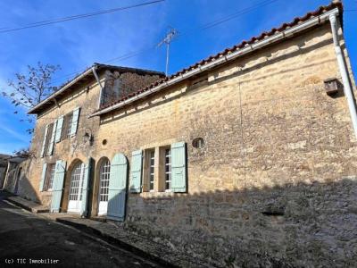 &#8364;315750 - 17th Century Unique \"relais De Poste\" Offering 4 Bedrooms And Heaps Of Character