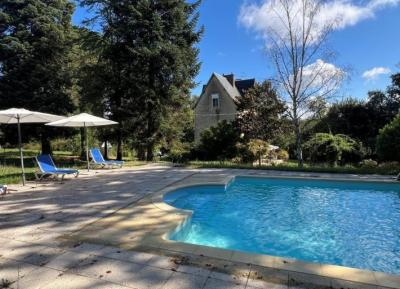 &#8364;550000 - Renovated Manor House And Renovated Barn With Swimming Pool On Over 3 Hectares Of La