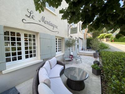 Grande Maison De Ville Avec 5 Chambres, 5 Salles De Bains, Sejour, Salon Et Cuisine