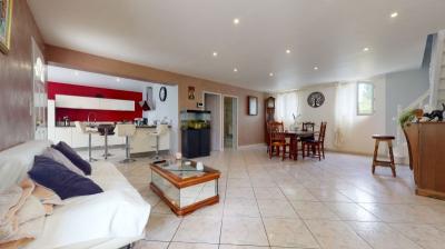 Maison Familiale Avec Piscine Et Grand Terrain Entre Bergerac Et Perigueux