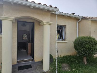 Plain Pied Spacieux Et Lumineux Au Calme Avec Garage Double Independant, Sur 4707m2 De Jardin Clos A