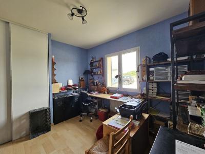 Plain Pied Spacieux Et Lumineux Au Calme Avec Garage Double Independant, Sur 4707m2 De Jardin Clos A