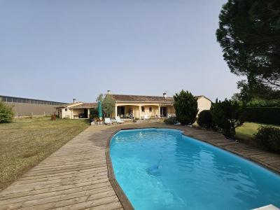 Plain Pied Spacieux Et Lumineux Au Calme Avec Garage Double Independant, Sur 4707m2 De Jardin Clos A