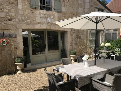 Maison Dans Une Pittoresque Village Avec Gite.
