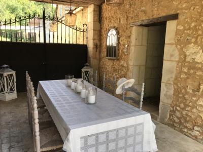 Maison Dans Une Pittoresque Village Avec Gite.