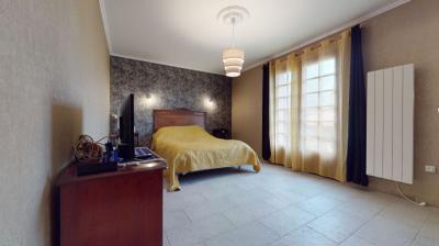 Maison De Village Sur Jardin Clos De 1500m2