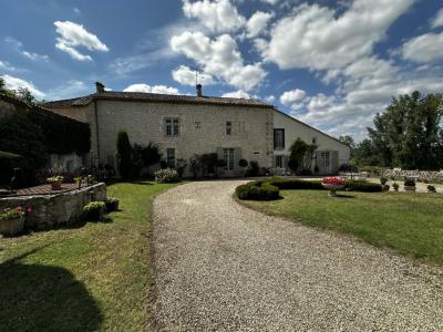 4 Bedrooms - House - Aquitaine - For Sale - 11357-ey