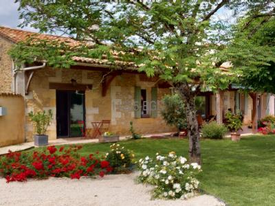 Maison En Pierre 6 Chambres Avec Piscine Dans Bergerac