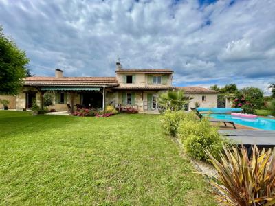 Maison En Pierre 6 Chambres Avec Piscine Dans Bergerac