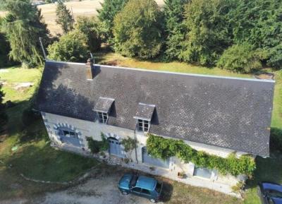 &#8364;550000 - Renovated Manor House And Renovated Barn With Swimming Pool On Over 3 Hectares Of La