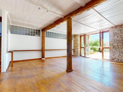 Maison De Charme Avec Grange, Preau Et Atelier