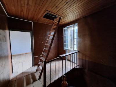 Maison A Renover Avec Jardin.