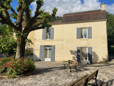 Charmante Maison A Vendre Dans Le Perigord Pourpre.