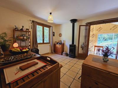 Plain Pied A Distance De Marche D\\\'un Petit Village Avec Restaurant.