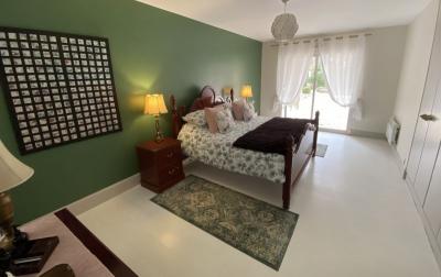 Superbe Villa Individuelle De Quatre Chambres Avec Logement Separe De 1 Chambre Et Piscine, Le Tout