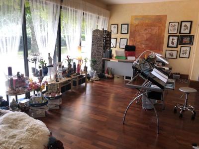 Superbe Villa Individuelle De Quatre Chambres Avec Logement Separe De 1 Chambre Et Piscine, Le Tout