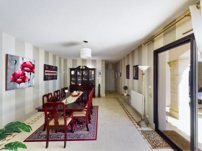 Superbe Villa Individuelle De Quatre Chambres Avec Logement Separe De 1 Chambre Et Piscine, Le Tout