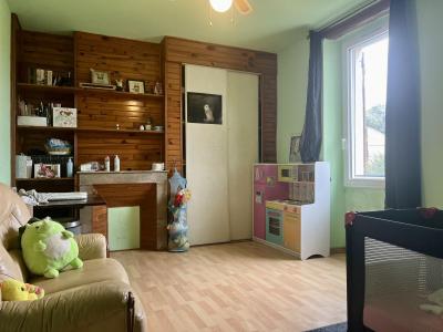 Maison En Pierres Avec Jardin , Garage Et Dependance