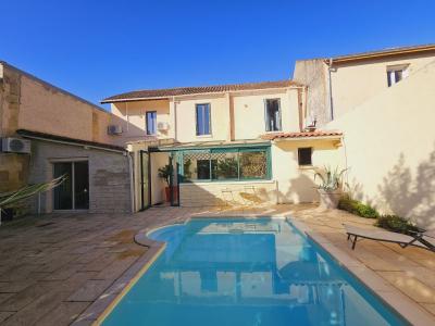Exclusivement A L\\\'agence Eleonor, Nous Presentons Cette Propriete Renovee Au Centre De Lalinde Av