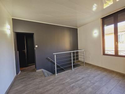 Exclusivement A L\\\'agence Eleonor, Nous Presentons Cette Propriete Renovee Au Centre De Lalinde Av