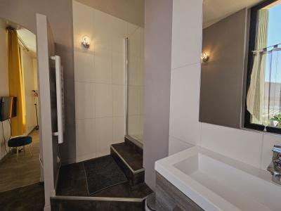 Exclusivement A L\\\'agence Eleonor, Nous Presentons Cette Propriete Renovee Au Centre De Lalinde Av