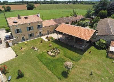 &#8364;349950 - Gorgeous Farmhouse With Beautiful Living Space And Walled Garden