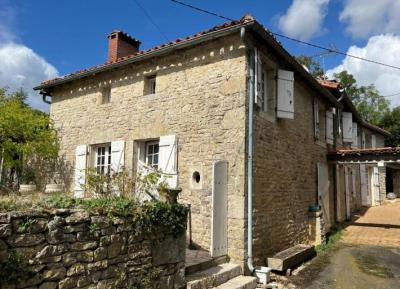 €164300 - A Rare Find! 4 Bedroom House In Nanteuil-en-vallee With Amazing Views