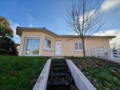 Maison Avec Sous-sol, Situee A Proximite Des Commodites.