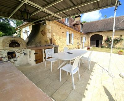 Charmante Maison En Pierre A Vendre Dans Le Perigord Noir