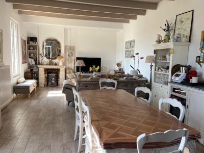 Maison Trois Chambres Avec Piscine