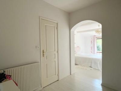 Plain Pied Lumineux Avec 3 Chambres Et Deux Salles De Bains/d\\\'eau Dans Un Village Toutes Commodit