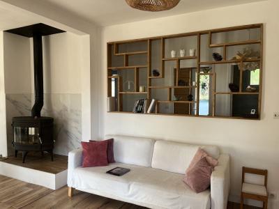 Plain Pied Lumineux Avec 3 Chambres Et Deux Salles De Bains/d\\\'eau Dans Un Village Toutes Commodit