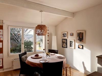 Plain Pied Lumineux Avec 3 Chambres Et Deux Salles De Bains/d\\\'eau Dans Un Village Toutes Commodit