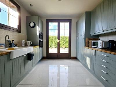 Nous Vous Presentons Cette Propriete Perigourdine Bien Renovee Avec Garage Et Piscine Chauffee.