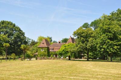 Manoir Avec Tennis Et Piscine