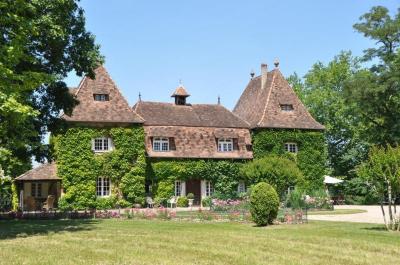 Manoir Avec Tennis Et Piscine