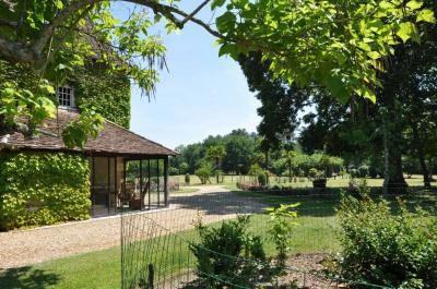 Manoir Avec Tennis Et Piscine