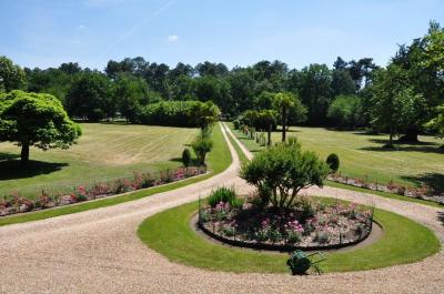 Manoir Avec Tennis Et Piscine