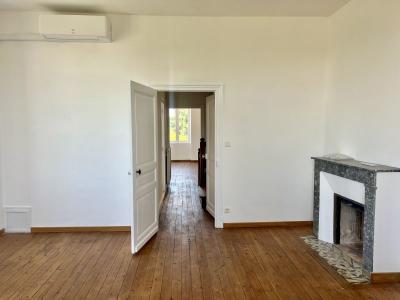 Monpazier: Charmante Maison Avec Jardin Et Dependances