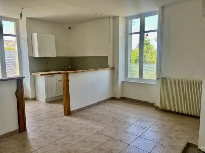 Monpazier: Charmante Maison Avec Jardin Et Dependances