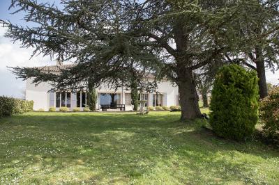 4 Bedrooms - House - Aquitaine - For Sale - 11749-ey